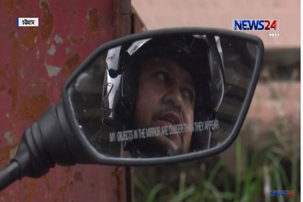 
দুইবারের সাবেক উপজেলা চেয়ারম্যান এখন পাঠাও চালক
