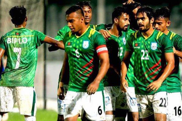 ভারতকে কাঁপিয়ে পয়েন্ট ভাগ করলো বাংলাদেশ