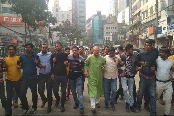রাজধানীতে রিজভীর নেতৃত্বে বিএনপির বিক্ষোভ