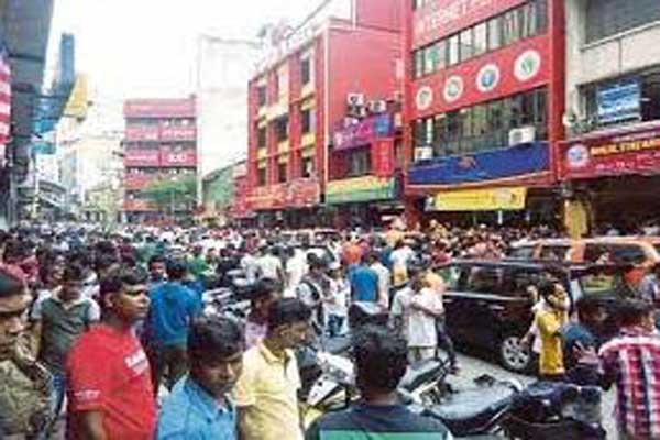 টাকা নিয়ে লাখ লাখ অভিবাসীকে ওয়ার্ক পারমিট দেয়নি মালয়েশিয়া 