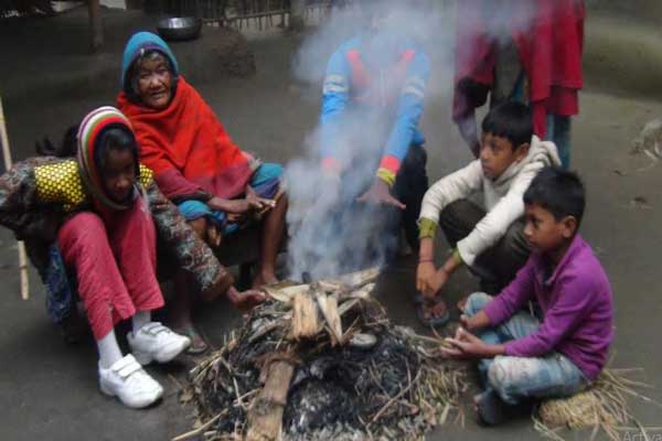 ৭-৮ ডিগ্রি তাপমাত্রায় ঠাকুরগাঁওয়ের জনজীবন বিপর্যস্ত