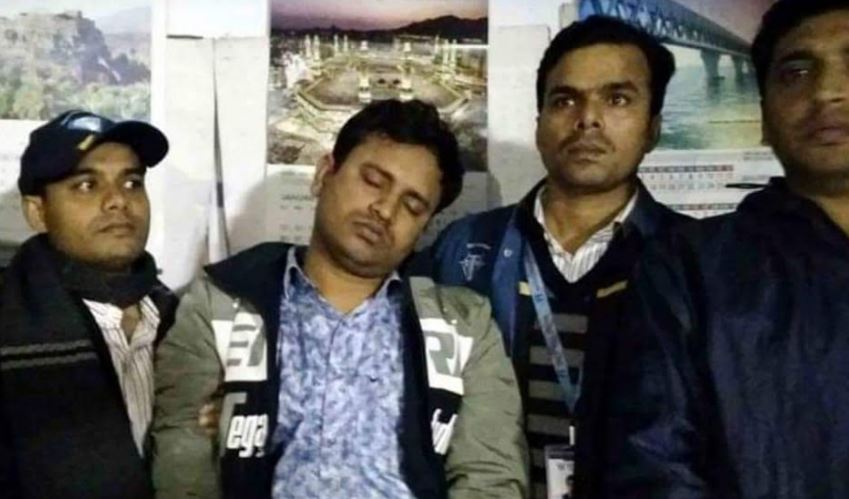 সাতক্ষীরায় ঘুষের এক লাখ টাকাসহ সাব রেজিস্ট্রার গ্রেপ্তার