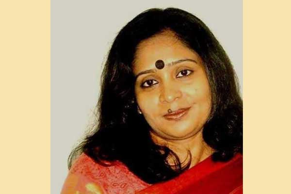 বিদেশে একা সন্তান আর দেশে কাঁদছে মায়ের মন
