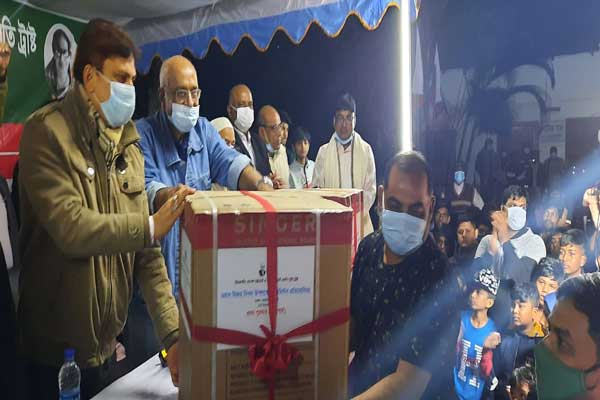 ব্যাডমিন্টন প্রতিযোগিতার পুরস্কার বিতরন