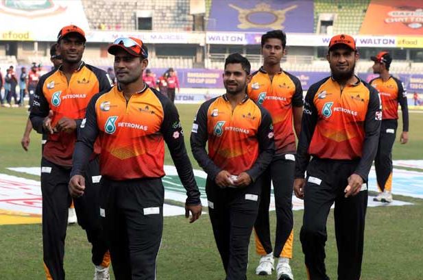 চট্টগ্রামকে হারিয়ে বঙ্গবন্ধু কাপের চ্যাম্পিয়ন খুলনা
