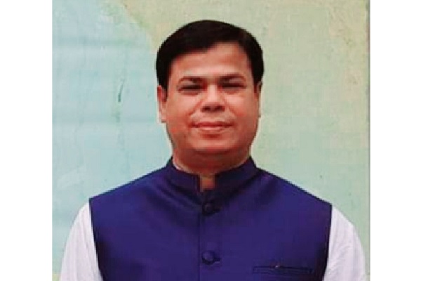 এদের অনেকেই গণবিচ্ছিন্ন ও কাপুরুষ