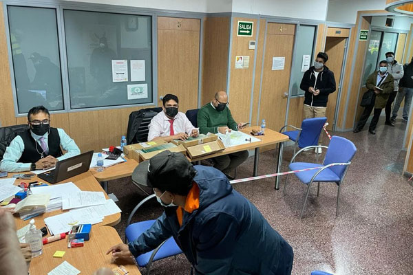 বার্সেলোনায় কনস্যুলার সেবা প্রদান