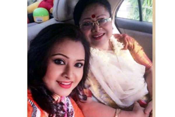 লাইফ সাপোর্টে জিনাত বরকতুল্লাহ