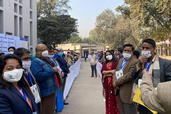 জাতীয় প্রেস ক্লাবের নির্বাচনে ভোটগ্রহণ চলছে