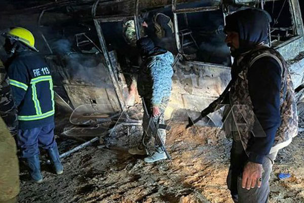 সিরিয়ায় বাসে সন্ত্রাসী হামলা, নিহতের সংখ্যা বেড়ে ২৮