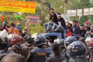 গোপালগঞ্জ-১ আসনে নৌকা- ঈগল সমর্থকদের সংঘর্ষ
