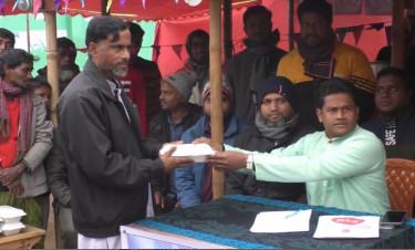 ধারের টাকা তুলতে পাওনাদারের হালখাতার আয়োজন!