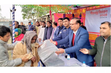 গঙ্গাচড়ায় এবিজি বসুন্ধরার কম্বল পেল ২ হাজার শীতার্ত