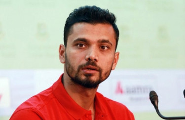 হুইপ হচ্ছেন মাশরাফি বিন মুর্তজা