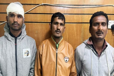 বাদাম বিক্রির আড়ালে গাঁজার ব্যবসা, গ্রেপ্তার ৩