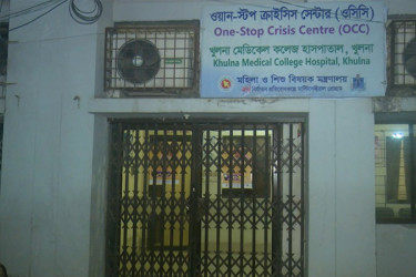 চোখে গ্লু লাগিয়ে মাঝবয়সী নারীকে ধর্ষণের অভিযোগ