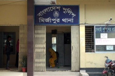 মহাসড়কে ছিনতাই করতে গিয়ে ধরা দুই পুলিশের ২ দিনের রিমান্ড