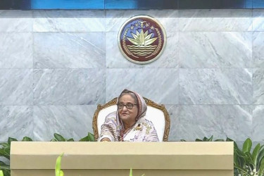 ইরান-ইসরায়েল সংঘাতের দিকে গভীর দৃষ্টি রাখতে বলেছেন প্রধানমন্ত্রী 