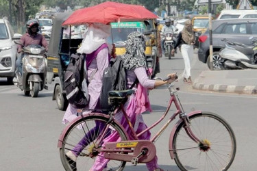 তাপপ্রবাহে পশ্চিমবঙ্গের স্কুল ছুটি ঘোষণা