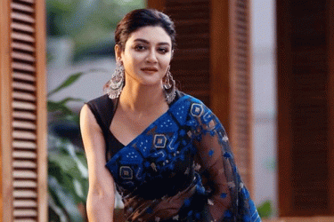 ‘শ্যামাকাব্য’ এর প্রশংসায় পঞ্চমুখ জয়া