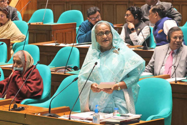 গ্রামে নয়, বিদ্যুৎ প্রতিমন্ত্রীর এলাকায় লোডশেডিংয়ের নির্দেশ প্রধানমন্ত্রীর