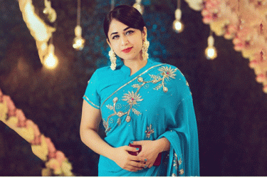 মা দিবসে সুখবর দিলেন ফারিয়া শাহরিন