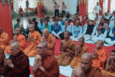 শেখ হাসিনার স্বদেশ প্রত্যাবর্তন দিবসে বুদ্ধিস্ট ফেডারেশনে বিশেষ প্রার্থনা