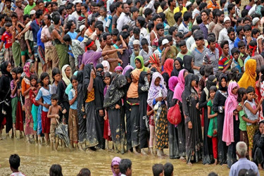 সীমান্তে আশ্রয় নিয়েছে ৪৫ হাজার রোহিঙ্গা: জাতিসংঘ