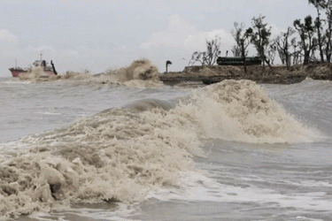 রিমালে ৮-১০ ফুট জলোচ্ছ্বাসের আশঙ্কা