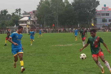 পঞ্চগড়ে জেলা প্রশাসক গোল্ডকাপ ফুটবল টুর্নামেন্টের উদ্বোধন