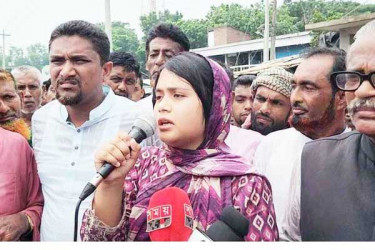 আমাকে এতিম করে তারা সান্ত্বনা দেয়: আনার কন্যা ডরিন
