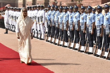 ভারতের রাষ্ট্রপতি ভবনে শেখ হাসিনাকে লালগালিচা সংবর্ধনা