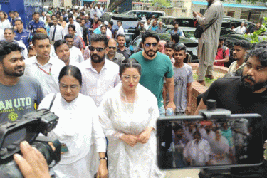 আদালতে আত্মসমর্পণ করে জামিন আবেদন পরীমনির 