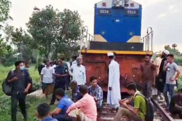 সাড়ে তিন ঘণ্টা পর ঢাকা-উত্তরবঙ্গ রেল যোগাযোগ স্বাভাবিক 