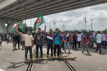 কোটা আন্দোলনে রাজশাহীর সাথে সারাদেশের রেল যোগাযোগ বিচ্ছিন্ন