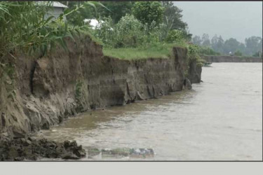 ব্রহ্মপুত্র ও দশানীর ভাঙনে দিশেহারা নদীপাড়ের মানুষ