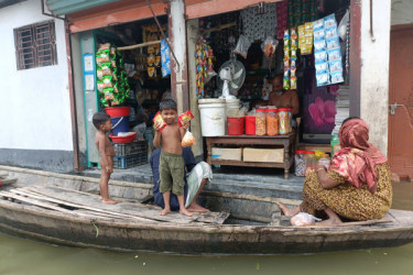 যমুনার পানি কমছে, কমেনি দুর্ভোগ