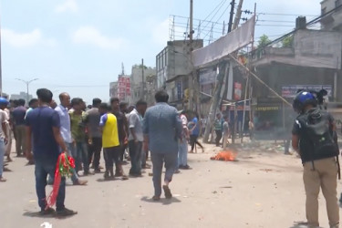 ত্রিমুখী সংঘর্ষে রণক্ষেত্র যাত্রাবাড়ী