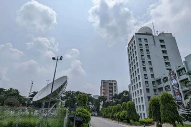 চার সমুদ্রবন্দরে ৩ নম্বর সংকেত