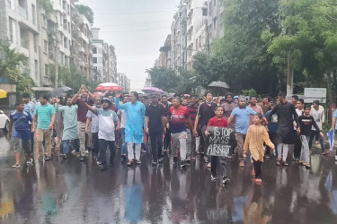 রাজধানীতে অবসরপ্রাপ্ত সামরিক কর্মকর্তা ও পরিবারের সদস্যদের গণমিছিল