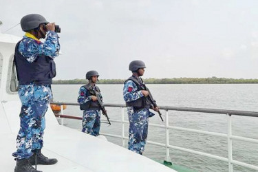 মংডুতে মর্টারশেল-বোমার সঙ্গে নতুন আতঙ্ক ড্রোন হামলা