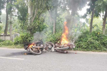 ঈশ্বরদীতে আধিপত্য নিয়ে যুবদল ও স্বেচ্ছাসেবকদল সংঘর্ষ