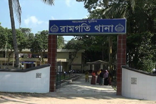 লক্ষ্মীপুরে একই পরিবারের ৩ জনকে হত্যা