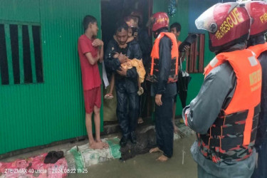 বন্যাদুর্গত ২৬০ জনকে উদ্ধার করেছে ফায়ার সার্ভিস