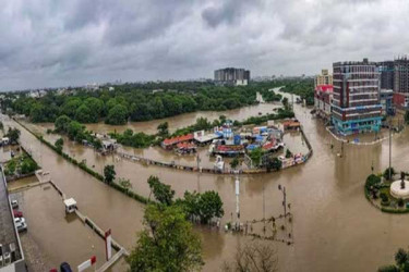 গুজরাটে বন্যায় নিহতের সংখ্যা বেড়ে ৩৫