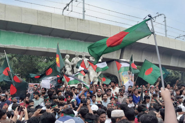 রাজু ভাস্কর্য থেকে ছাত্র-জনতার ‘শহীদি মার্চ’ শুরু 