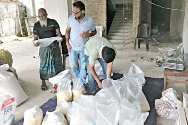 ফেনীতে বন্যার্ত ৫০ পরিবারের জন্য পাঠানো হলো খাদ্যসামগ্রী