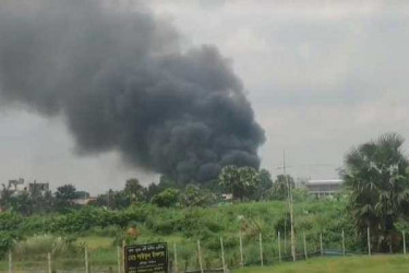 গাজীপুরে কারখানায় আগুন দিল শ্রমিকরা 