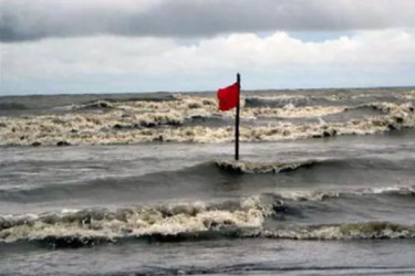 সমুদ্র বন্দরে ৩ নম্বর সতর্কতা সংকেত