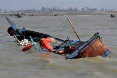 নাইজেরিয়ায় যাত্রী বোঝাই নৌকা ডুবে ৪০ জনের মৃত্যু